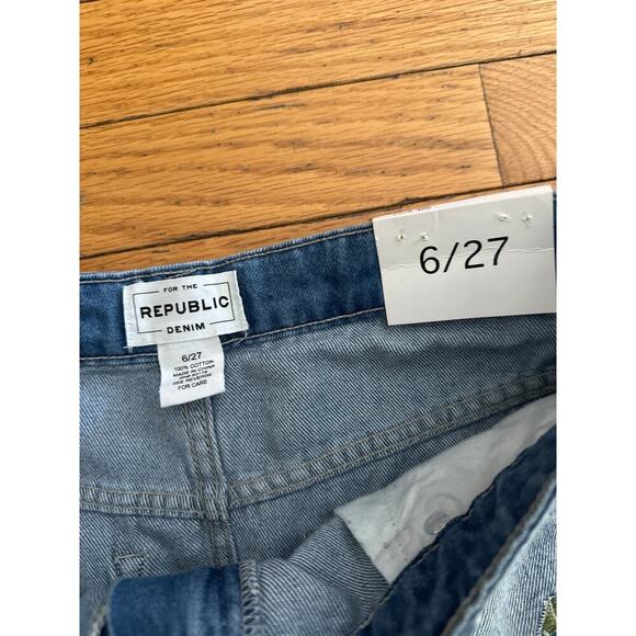 For the Republic Denim Skirt Women’s 6/27 Floral Embroidered Frayed Hem NWT - Picture 3 of 5